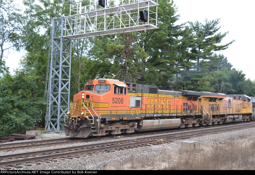 BNSF 5208